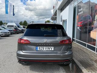 Volkswagen Touareg R-line 3.0 V6 TDI 210kW