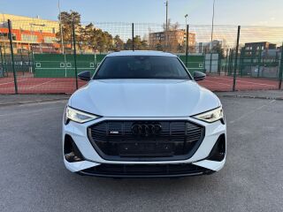 Audi e-tron 55 S-Line 300kW