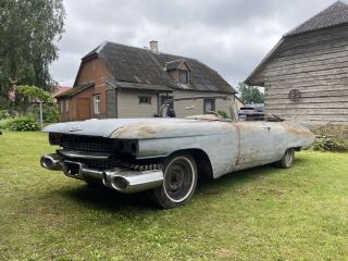 Cadillac  6.4 V8 242kW
