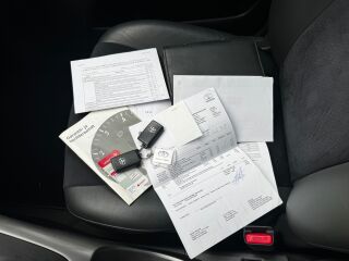 Toyota Auris Facelift Hybrid 1.8 73кВ