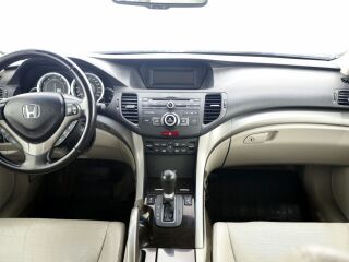 Honda Accord Luxury ATM 2.2 i-DTEC 110kW
