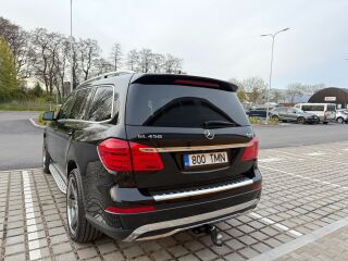 Mercedes-Benz GL 450 4.7 V8 270kW