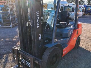 Toyota Tonero HST 068FG25F