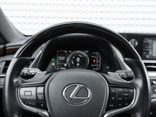 Lexus IS 300h 2.5 131kW