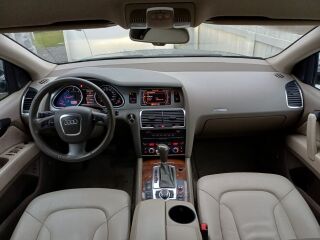 Audi Q7 4.1 240кВ