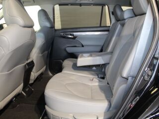 Toyota Highlander Executive AWD 2.5 140кВ