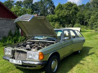 Mercedes-Benz 200 W123 2.0 44кВ