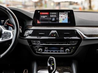 BMW M550 i xDrive M-Performance 4.4 V8 375kW