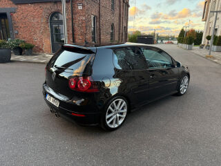 Volkswagen Golf R32 3.2 VR6 184кВ