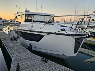 Aquador 35 AQ 3.0 V6 2 x Mercury Diesel 270  Bravo 3X 2kW