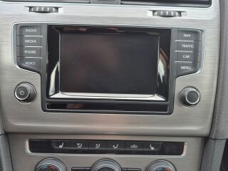 Volkswagen Golf 1.6 77kW