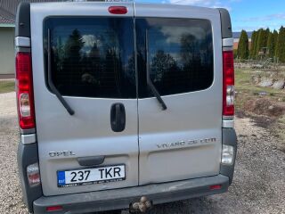 Opel Vivaro 2.5 107кВ