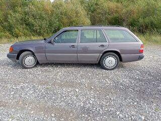 Mercedes-Benz 230 2.3 97kW