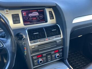 Audi Q7 S-Line 3.0 V6 180kW