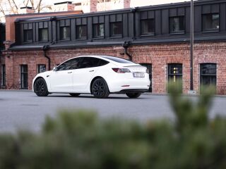 Tesla Model 3 Long Range Dual Motor 366kW