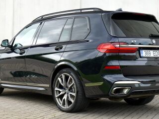 BMW X7 M50 Individual Exclusive 3.0 R6 294kW
