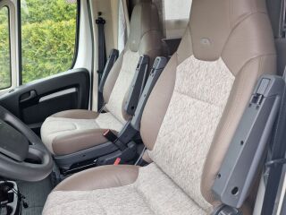 Adria CORAL XL 670 DK 2.2 121kW