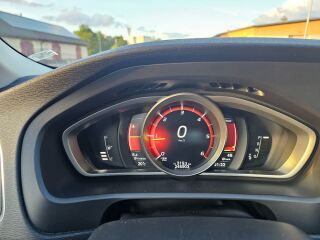 Volvo V40 Inscription 2.0 88кВ
