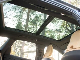 Volvo XC60 AWD B&W Ultimate DARK Intelli PRO Xenium Full 2.0 B4 KERS MHEV Kerghübriid 145kW