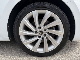 Skoda Octavia COMBI PLUS 1.4 R4 PLUG-IN HYBRID 55 + 110kW