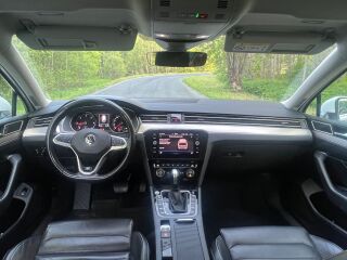 Volkswagen Passat R-Line 2.0 R4 140kW