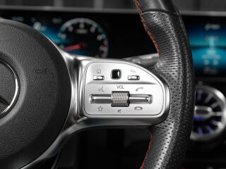 Mercedes-Benz CLA 180 AMG Line 1.4 100kW
