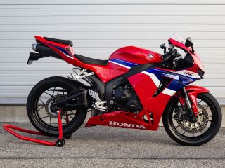 Honda CBR 600 RR Supersport Grand Prix Red HRC R4 DOHC 16V 89kW