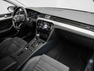 Volkswagen Passat Elegance 2.0 110kW