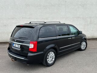 Lancia Voyager Platinum StownGO 2.8 130kW
