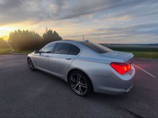 BMW 740 Individual 3.0 225kW