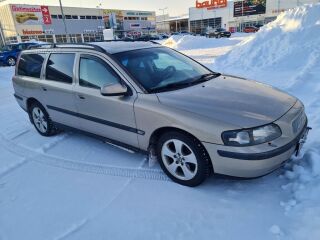 Volvo V70 2.4 R5 125kW