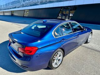 BMW 330 Sport Line xDrive 2.0 R4 185kW
