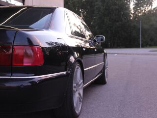 Audi A8 3.3 V8 165кВ