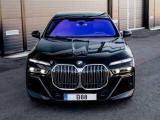 BMW 740 d xDrive M-Sportpakett 3.0 R6 210кВ