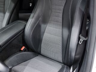 Mercedes-Benz E 220 4MATIC 2.0 143kW
