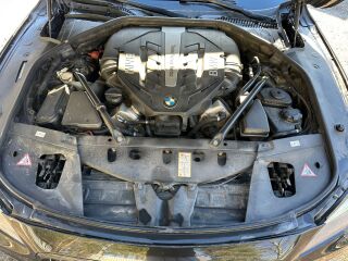 BMW 750 4.4 300кВ