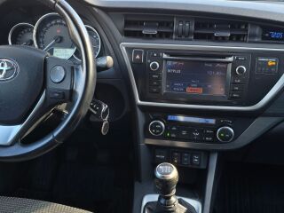 Toyota Auris 1.6 97kW