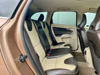 Volvo XC60 AWD Summum 2.4 D5 136кВ