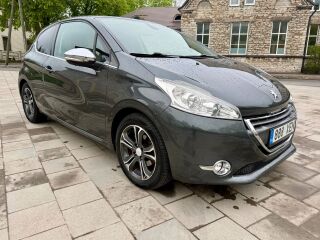 Peugeot 208 Luxury 1.2 60kW