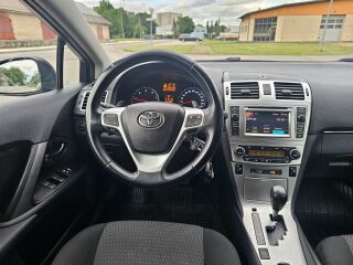 Toyota Avensis Linea Sol 2.2 110kW