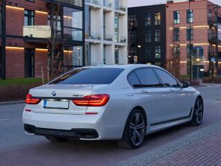 BMW 750 Li xDrive 4.4 330kW