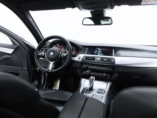 BMW 530 Facelift M-Sportpakett M550D LOOK 3.0 190kW