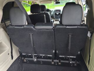Chrysler Town & Country Lancia Voyager reg tasu makstud 3.6 208kW