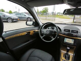 Mercedes-Benz E 220 2.1 125kW