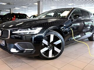 Volvo V60 AWD H&K ULTIMATE BRIGHT XENIUM INTELLI PRO 2.0 T6 Plug-in LONG RANGE 293kW