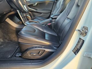 Volvo V40 Inscription 2.0 88кВ