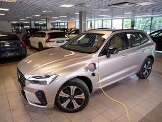 Volvo XC60 AWD LUXURY DARK PLUS INTELLI 2.0 T6 Plug-in LONG RANGE 293кВ
