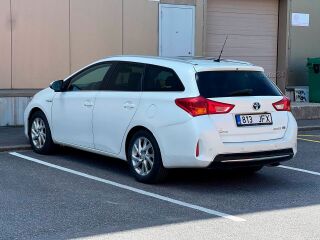 Toyota Auris 1.8 73кВ