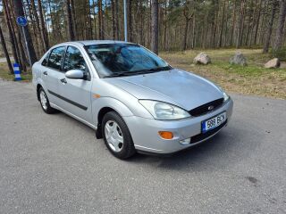 Ford Focus Ghia 1.6 74kW