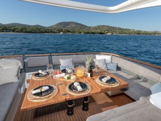 Marex 440 Scandinavia/Gourmet Cruiser 2 x DPI Volvo Penta D6-440  2x440hp  + Joystick